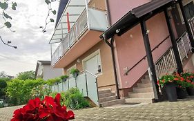 Apartmani Jastreb